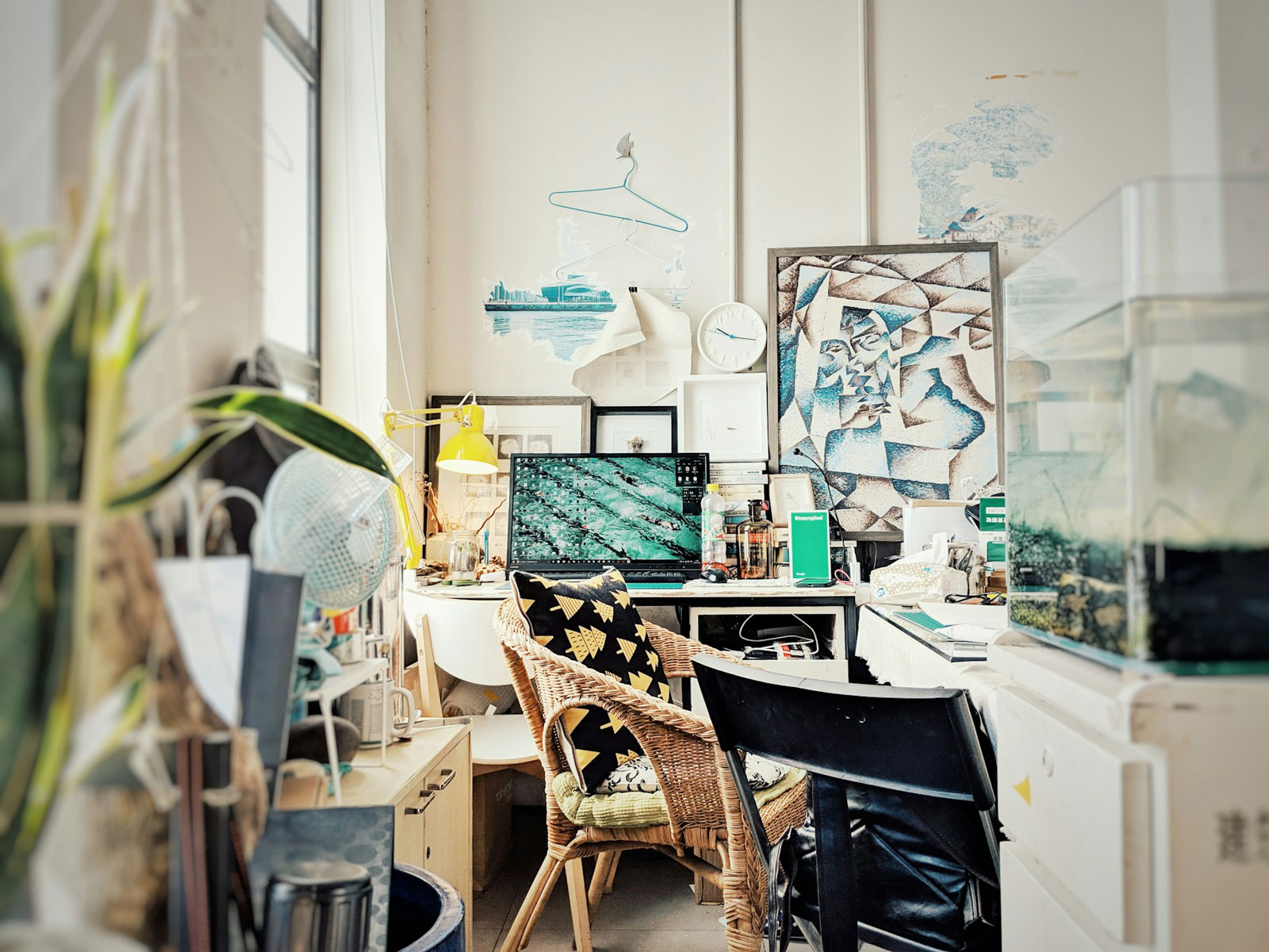 ADDICTのイメージビジュアル